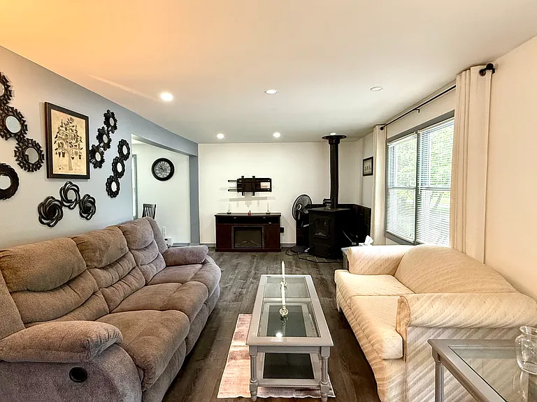 3528 Peak Dr — Photo 3