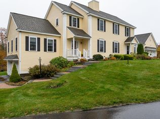 8 Granite Ln #5, Chester, NH 03036