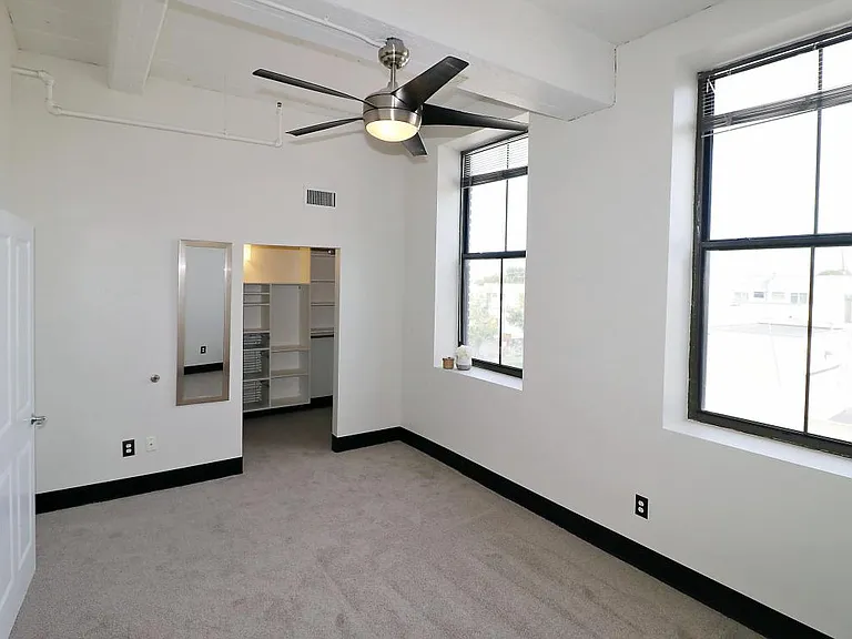 523 Grand Blvd #2F — Photo 11