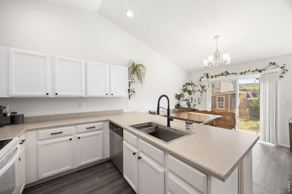 6474 San Isabel Ave