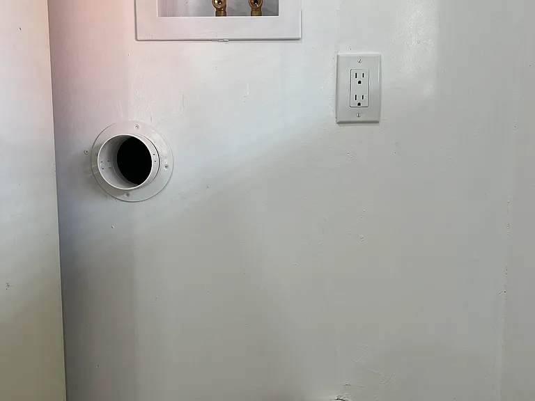 Laundry hook up