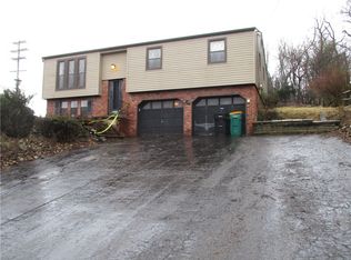 608 Sangree Rd, Pittsburgh, PA 15237