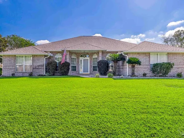 7586 Hayfield Cir, Pensacola, FL 32526