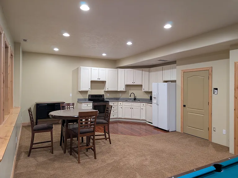 1435 E Canberra Dr — Photo 26