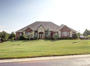 8464 Belcaro Bnd, Edmond, OK 73034