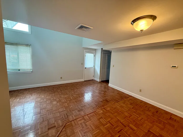 105 Tremont Ave #C — Photo 5