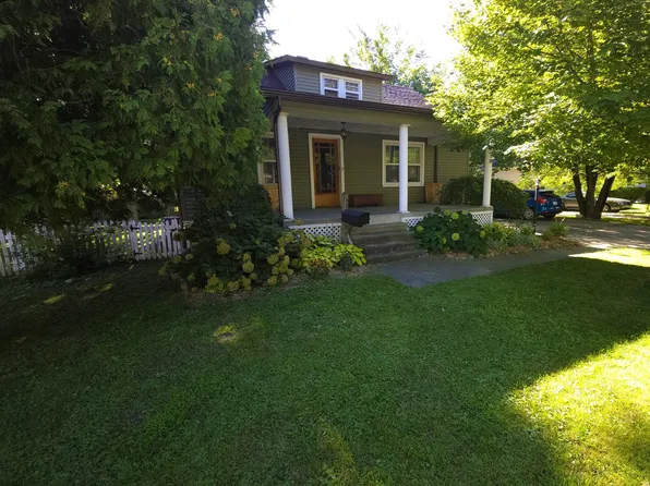 206 N 9th St, Saint Clair, MI 48079