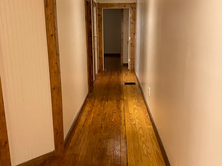2333 Victor St — Photo 6