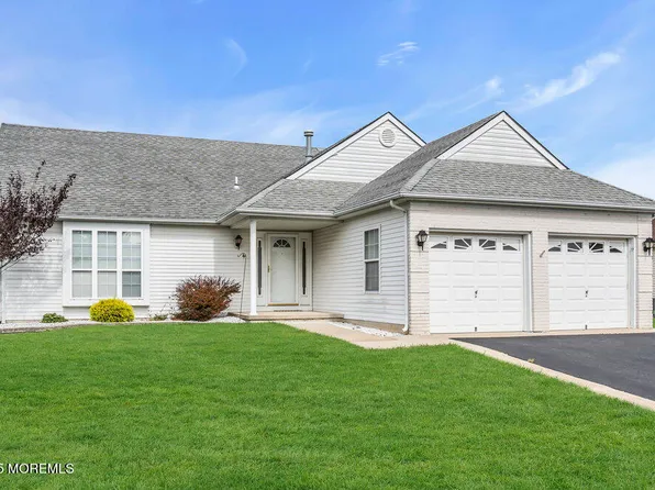 6 Snowdon Court, Toms River, NJ 08757