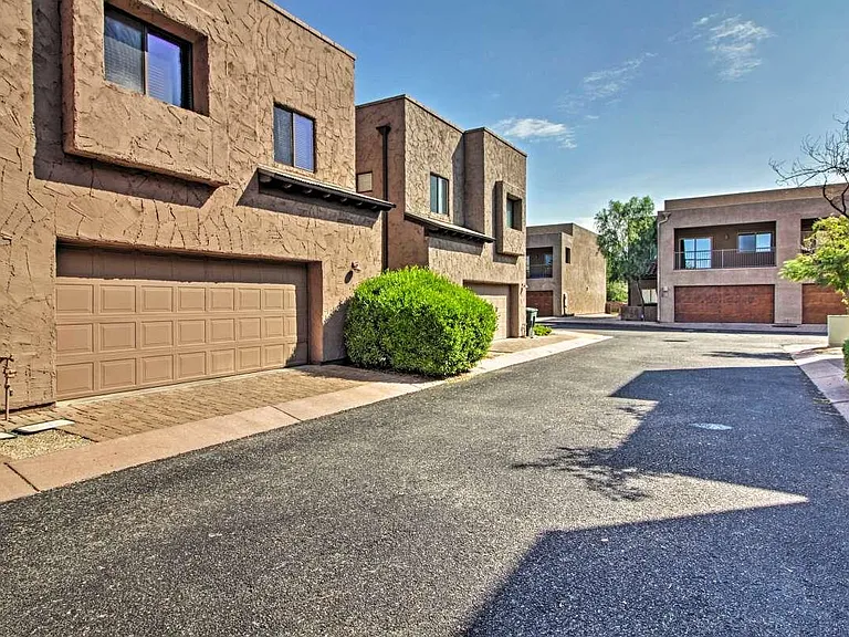 4128 N Thurston Ln #101 — Photo 22