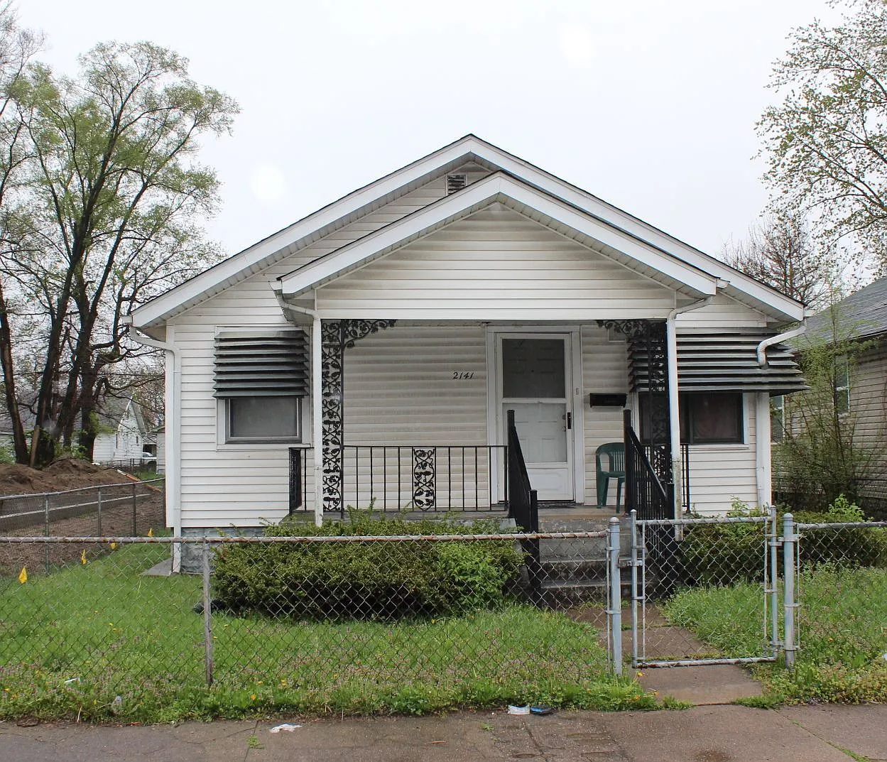 2141 Sugar Grove Ave photo 1