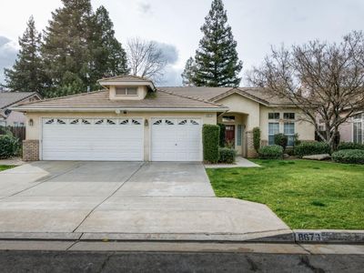 8679 N Whitney Ave, Fresno, CA, 93720