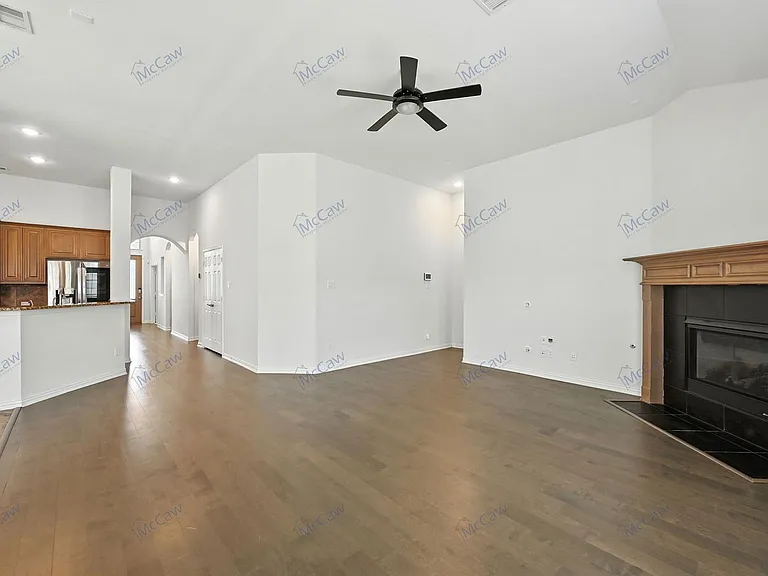 628 Castle St — Photo 6
