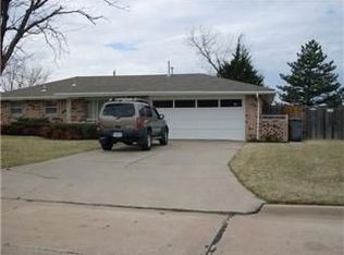 1726 NW 49th St, Lawton, OK 73505
