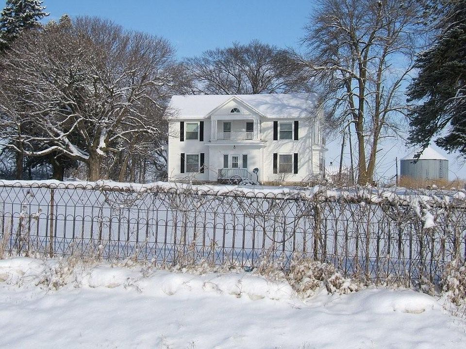 2nd image of 2729 110th St