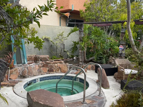 Ocean Park Apartments