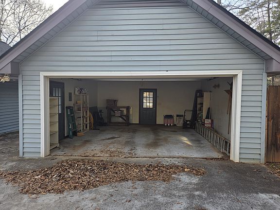 4th image of 898 Sugar Creek Dr SE