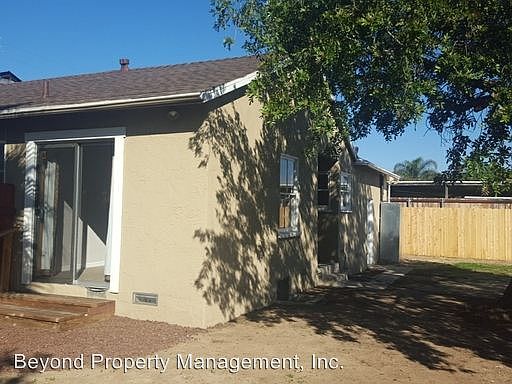 3rd image of 1727 Midvale Dr