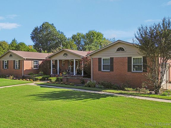 2nd image of 1300 E 7th St