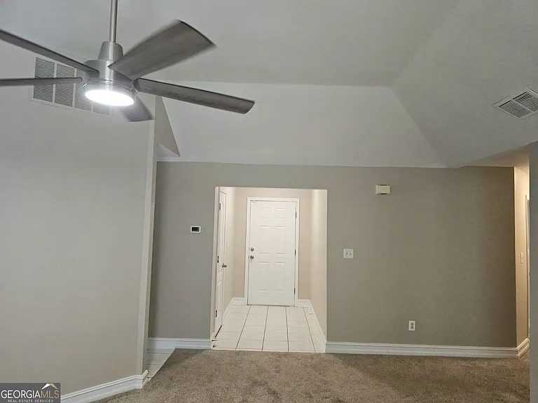 293 Eagle Way — Photo 2
