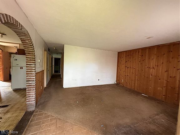 2nd image of 7004 Roe Blvd