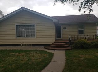 131 Poplar St, Scotland, SD 57059