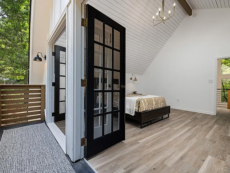 912 Langford Pl — Photo 14
