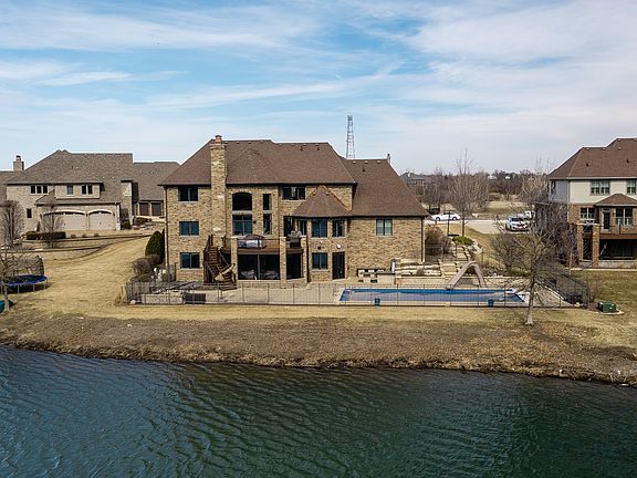 3rd image of 11333 York Ct