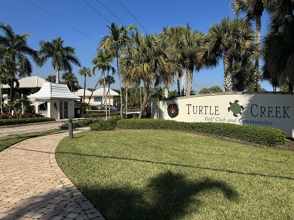 Gated Entrance to Turtle Creek