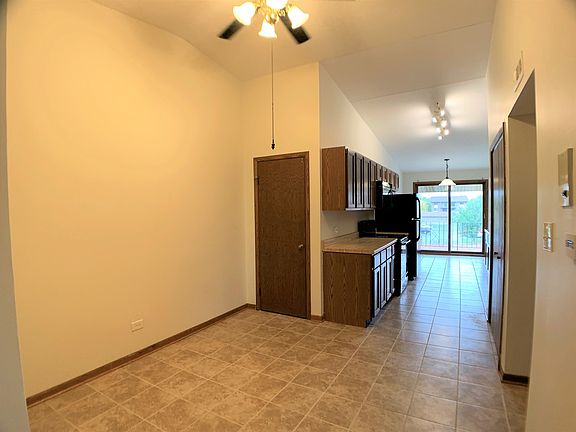 4th image of 9950 Treetop Dr #3405