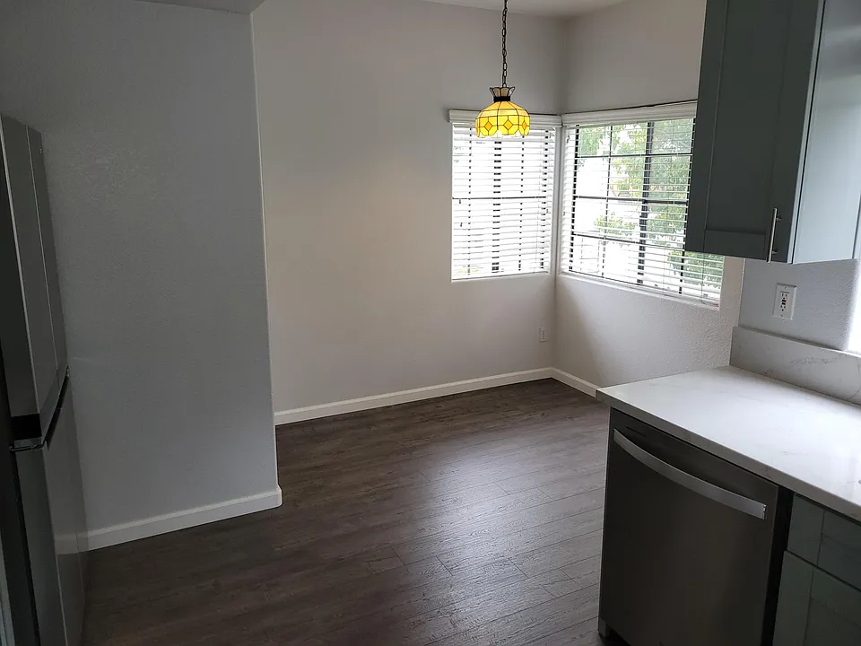 16458 Avenida Venusto #C