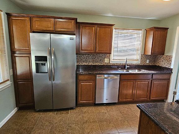 5th image of 8457 McKinley Ave