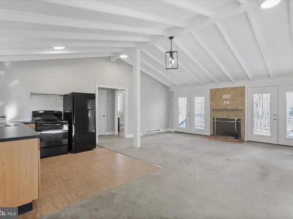 1127 Audubon Rd, Hedgesville, WV 25427