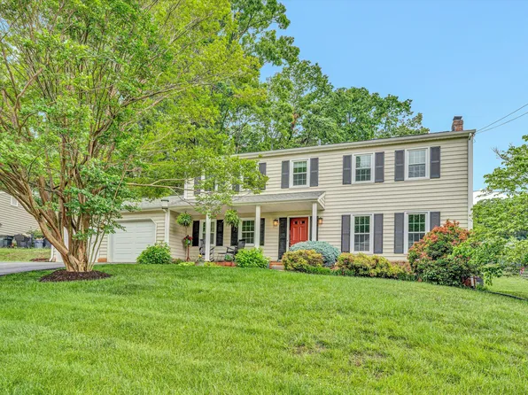 2716 Bobolink Ln, Roanoke, VA 24018