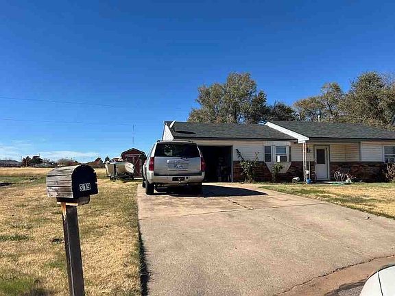 3rd image of 319 Spruce Park Dr