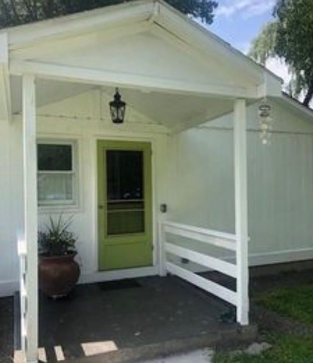 1st image of 8 Penny Ln