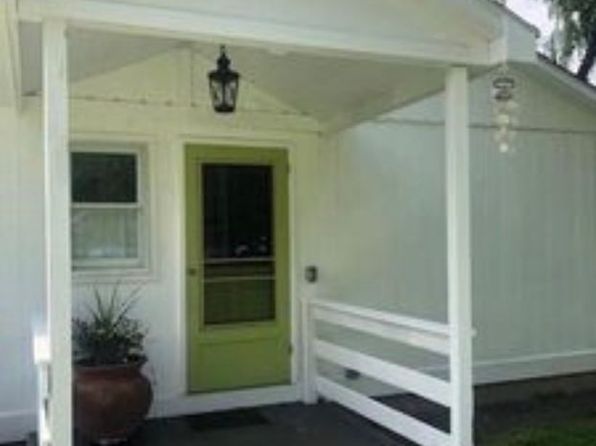 8 Penny Ln