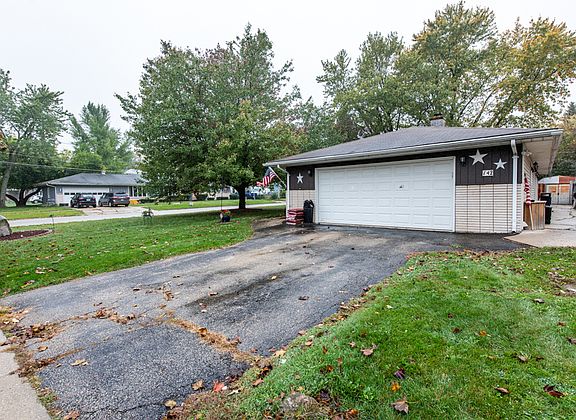 3rd image of 742 Geddes Ave
