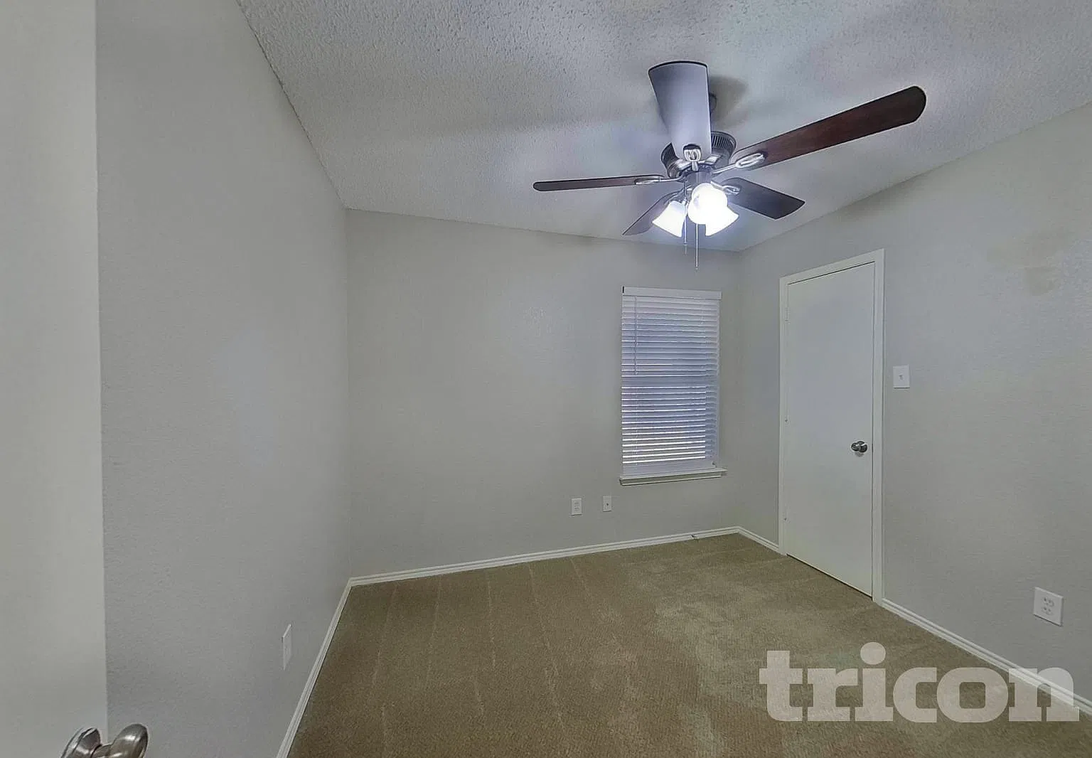 403 Hollyberry Drive Mansfield TX — Photo 2
