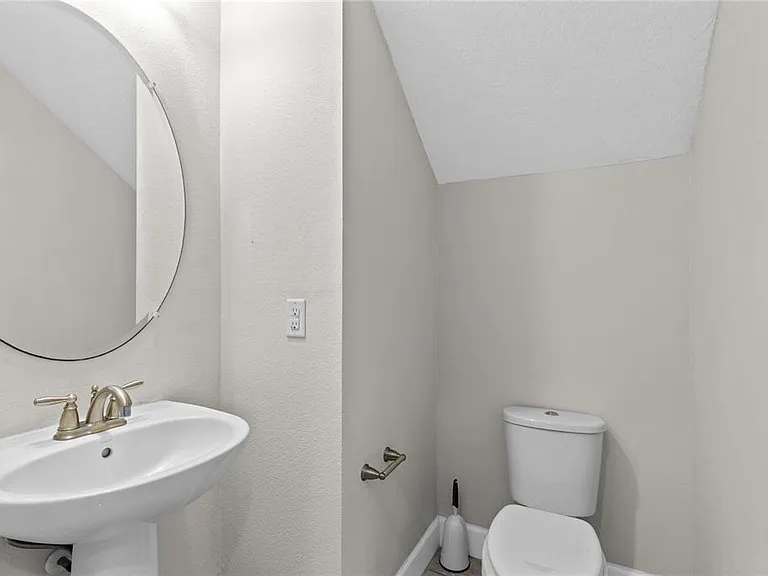 13775 Benavente Ave — Photo 12