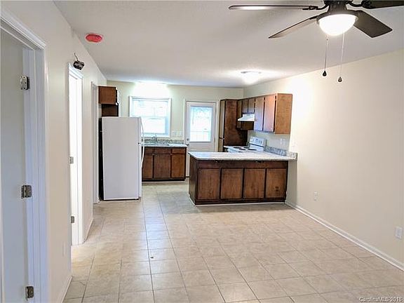 4th image of 266 Lytton St
