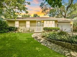 154 Glendale Rd, Buffalo Grove, IL 60089