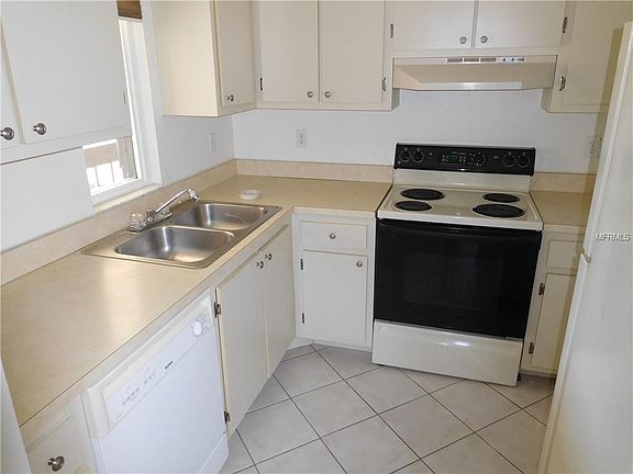 5th image of 19505 Quesada Ave #M