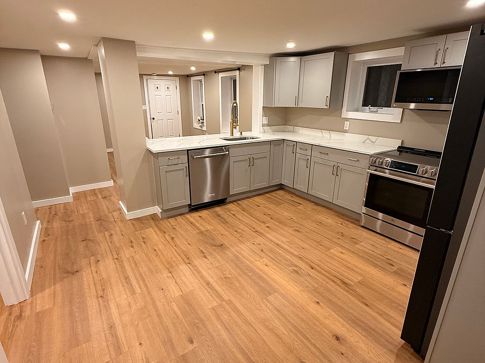1st image of 15-17 Central St #1