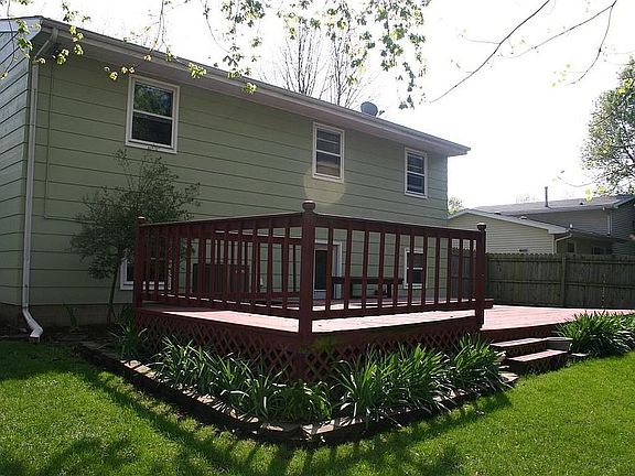 SPACIOIUS FENCED IN YARD