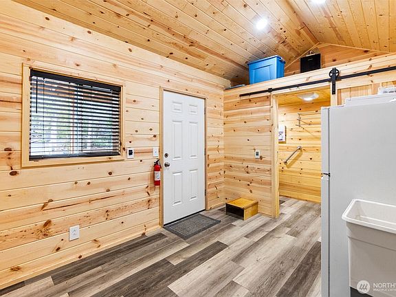 5th image of 21 W Prairie Loop