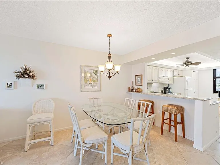 260 Seaview Ct #604 — Photo 11