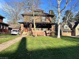 902 Cambridge Rd, Coshocton, OH 43812