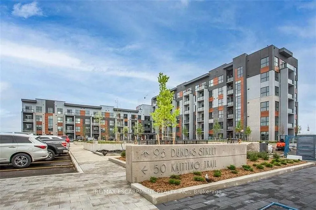 2 bed, $2,900 — Photo 1