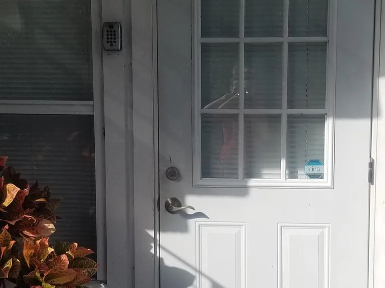 1345 Drew St — Photo 37